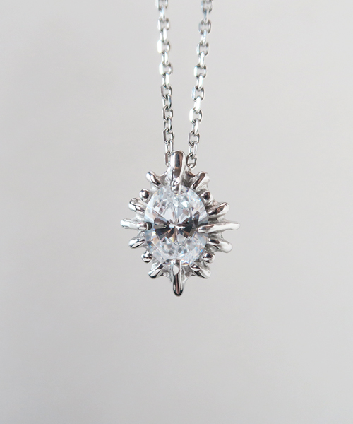 Glow oval stone silver necklace