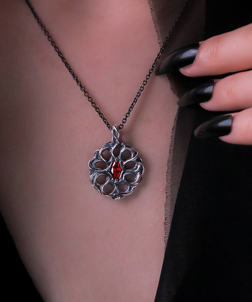 Round vessel silver pendant &amp; necklace